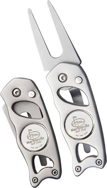 Switchblade metal divot tool with logoed nickel insert